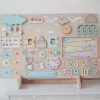 Montessori didaktička ploča s bajkovitim motivima, princezom i duginim detaljima